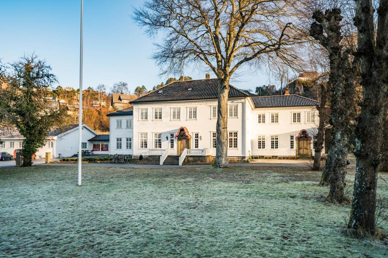 Hald Sommerhotell Mandal Buitenkant foto