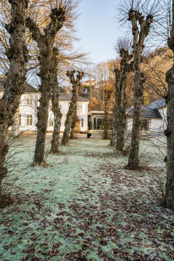 Hald Sommerhotell Mandal Buitenkant foto